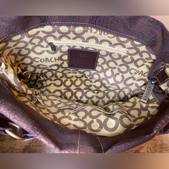 EUC Coach shoulder bag brown tan with gold accents - Picture 10 of 16